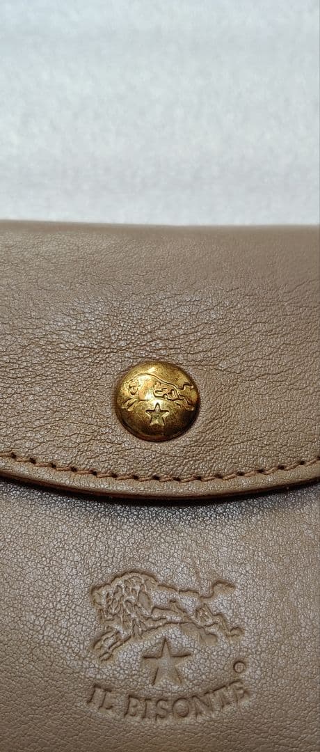 rima様　美品　IL BISONTE　二つ折り財布　ベージュ　がま口　ミニ財布