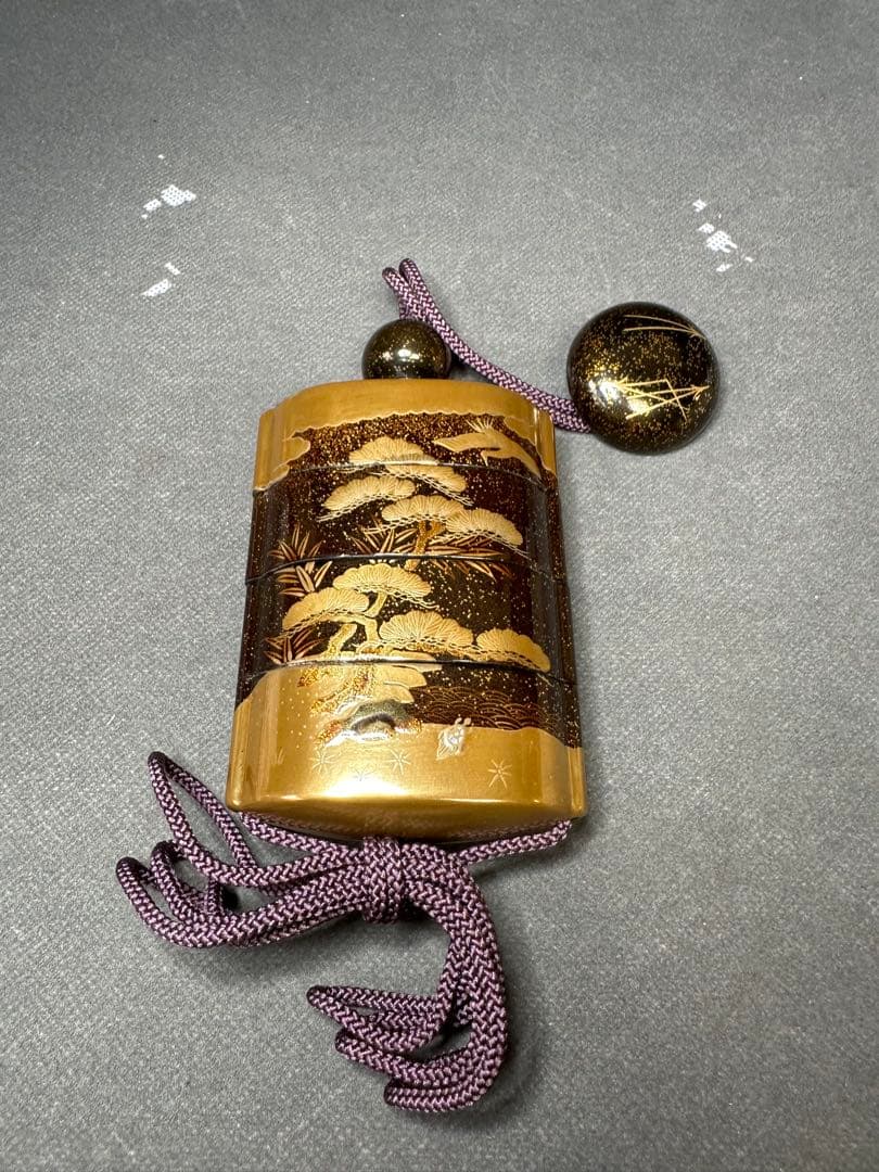 Kanさん　専用 蒔絵　印籠　金箔　松柄　漆器 根付　古美術品　 細密細工