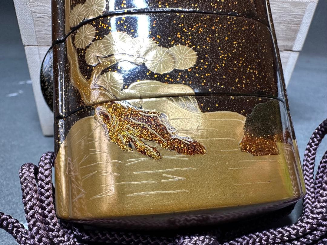 Kanさん　専用 蒔絵　印籠　金箔　松柄　漆器 根付　古美術品　 細密細工