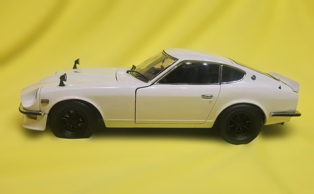 京商　1/18 フェアレディZ　Street Sports