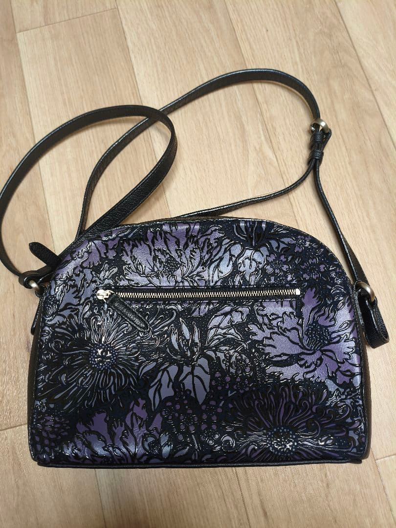 希少 印傳屋 フロニティ ショルダーバッグ 斜めがけ 肩がけ B5 黒×紫