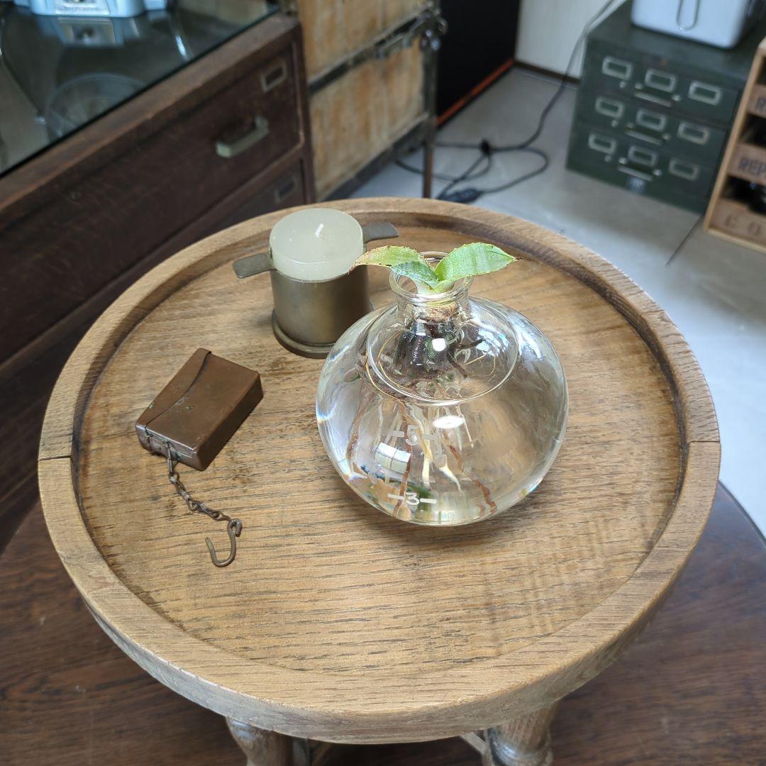 ブロカント　ビィンテージ花台　飾り台　サイドテーブル