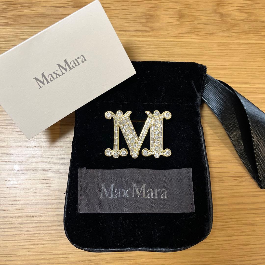 MaxMara ブローチ