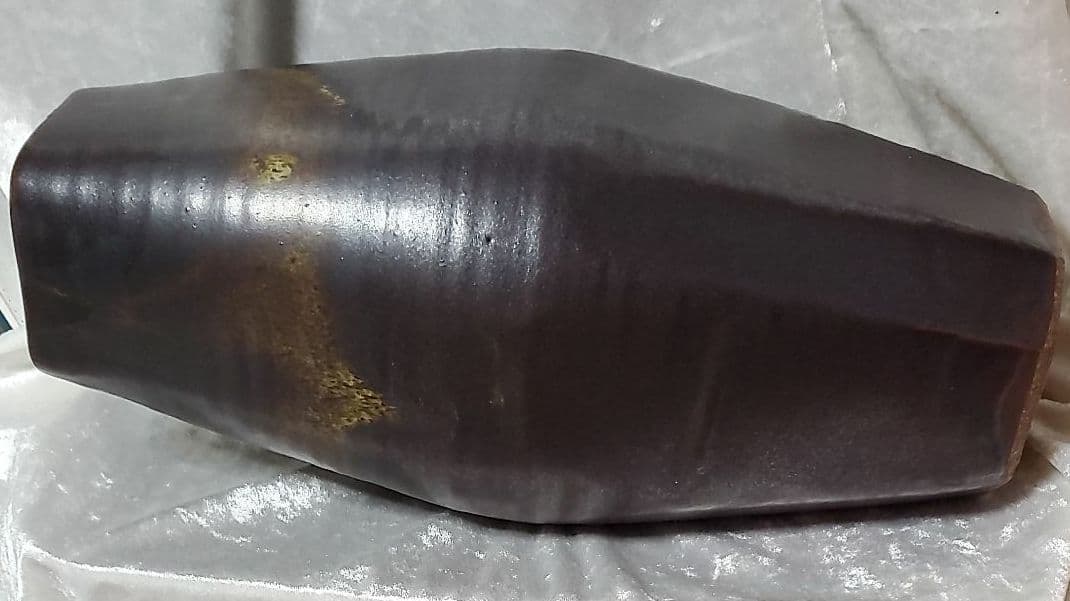 備前焼　大きめ　花器　長太郎