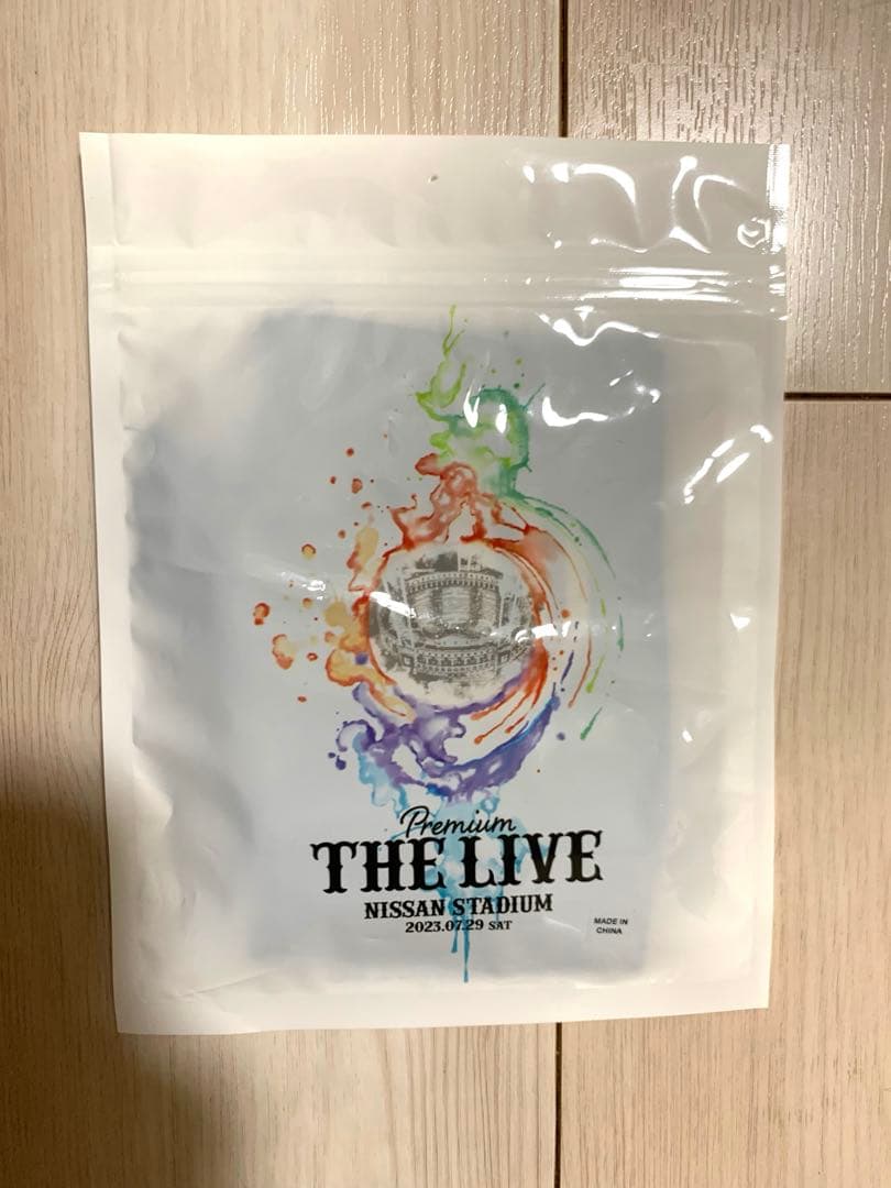 UVERworld グローブ ゴールド 日産スタジアム