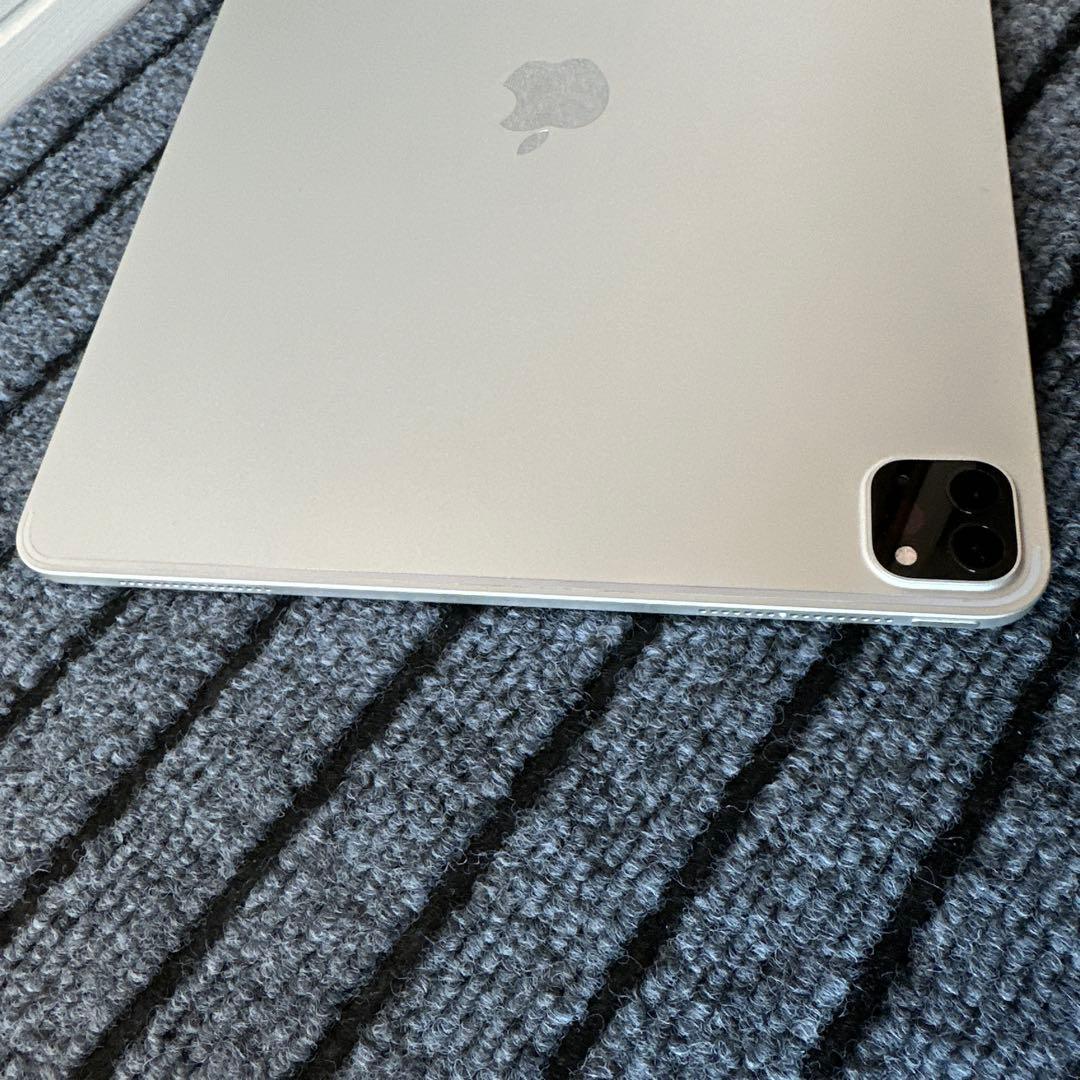 72【早い者勝ち】 ☆iPad Pro 12.9 4世代 128GB シルバー