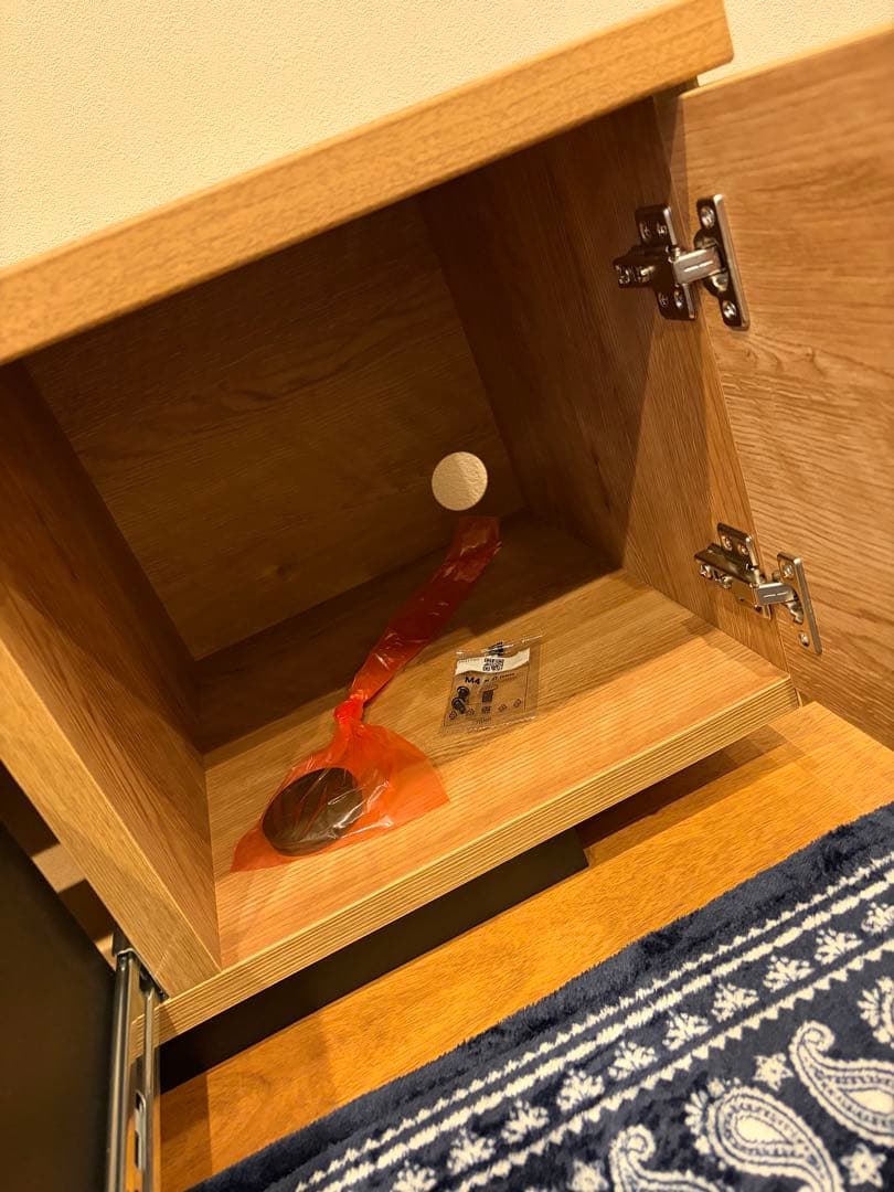 タップ収納付きテレビ台 幅180cm／ロウヤ