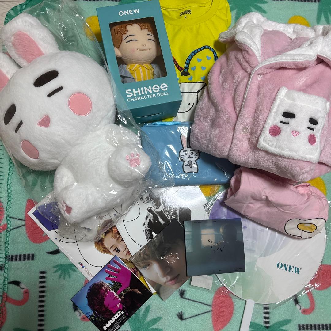 ブ*リ様 SHINEE ONEW グッズ セット
