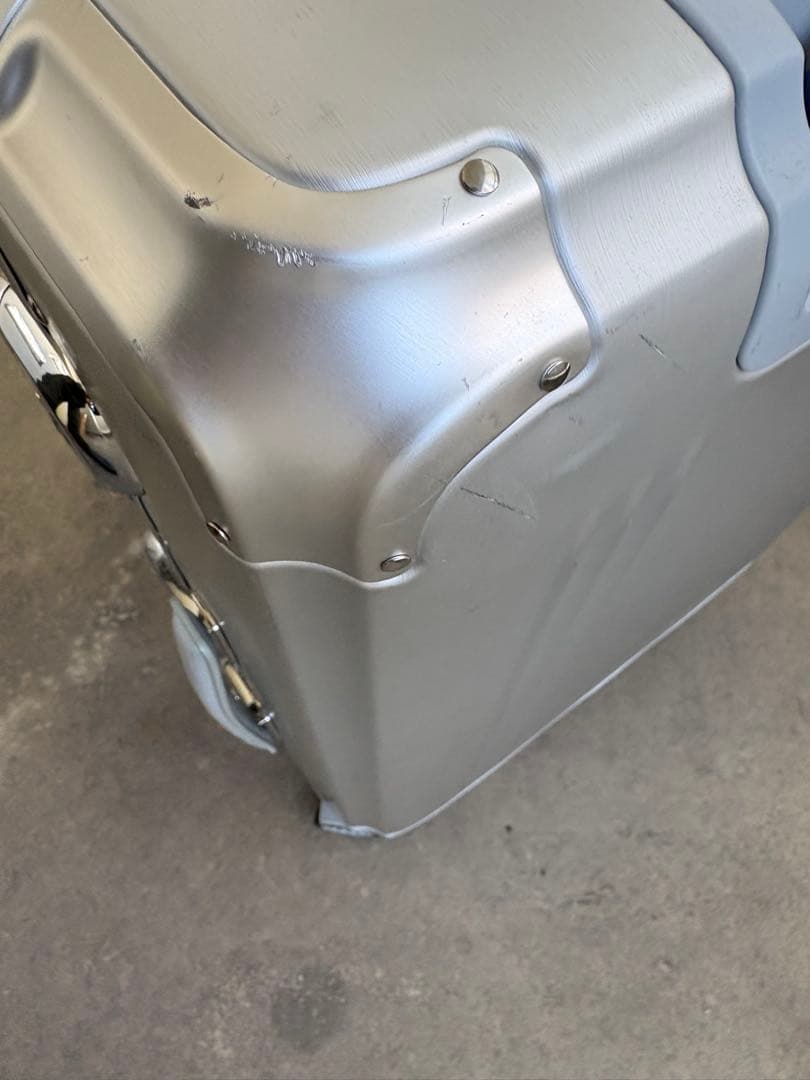 ゼロハリバートン アルミニウム PURSUIT 57L 預け入れ手荷物サイズ