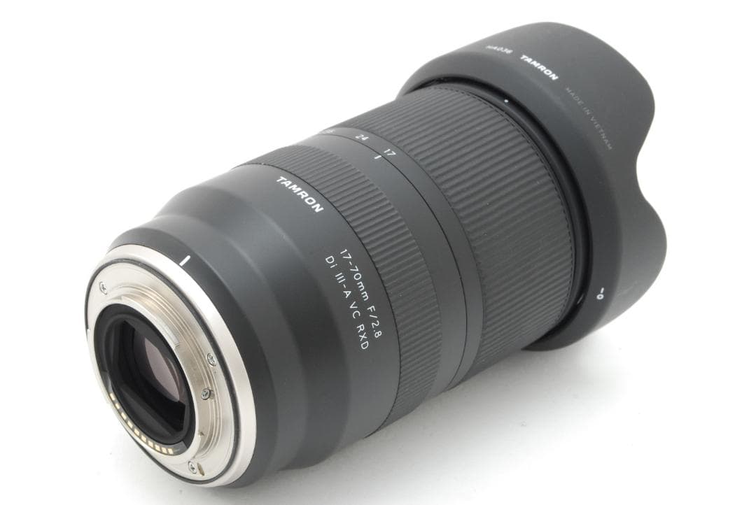 【ほぼ新品】 タムロン Tamron 17-70mm F2.8 Fujifilm