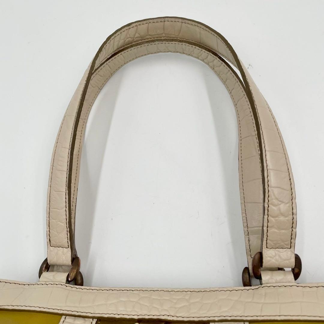 極美品　ロベルタディカメリーノ　ロベルタクラシック　レザーハンドバッグ　イエロー