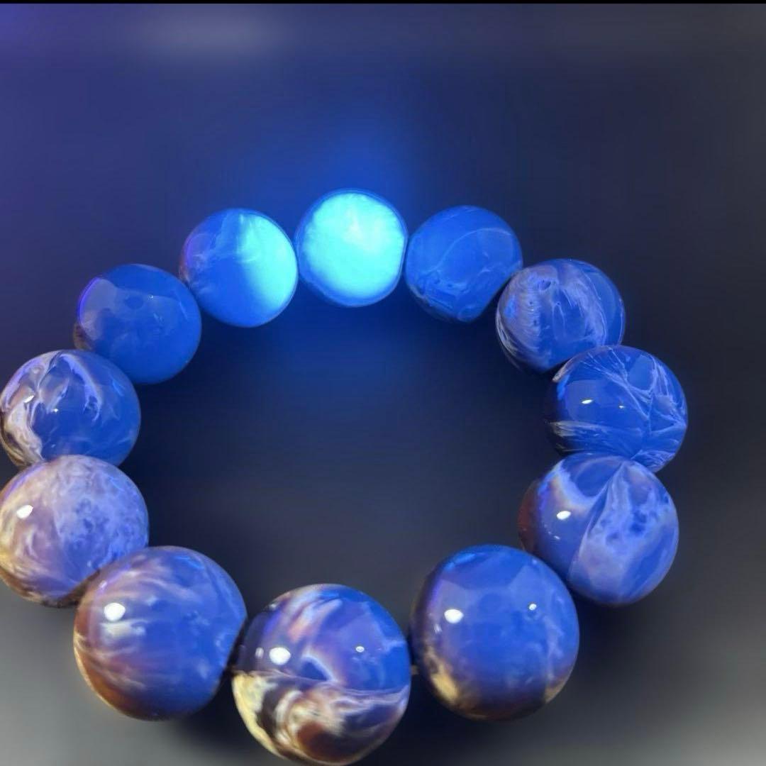 花琥珀のブレスレット ブルーアンバー 大粒