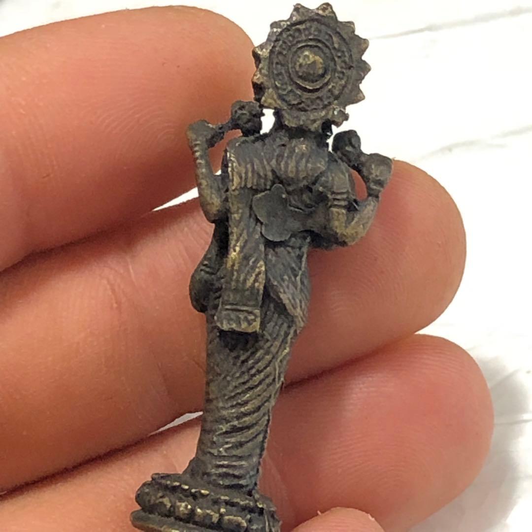 珍品◼️また蔵から謎の優しそうなお顔の金属製の神様の直立仏像が出て来ました。