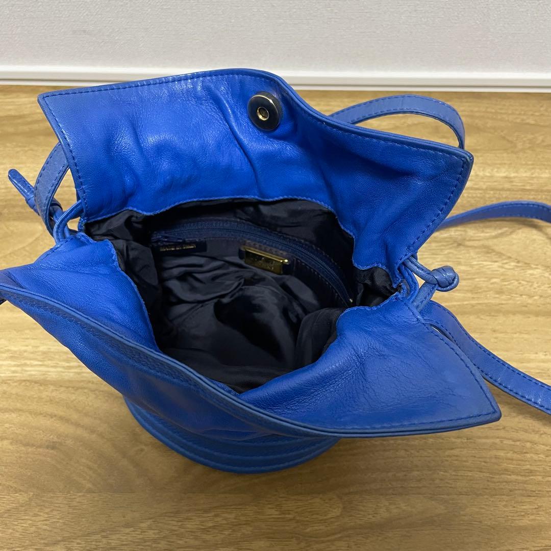 《美品》LOEWE（ロエベ）ナッパレザー ショルダーバッグ ブルー系