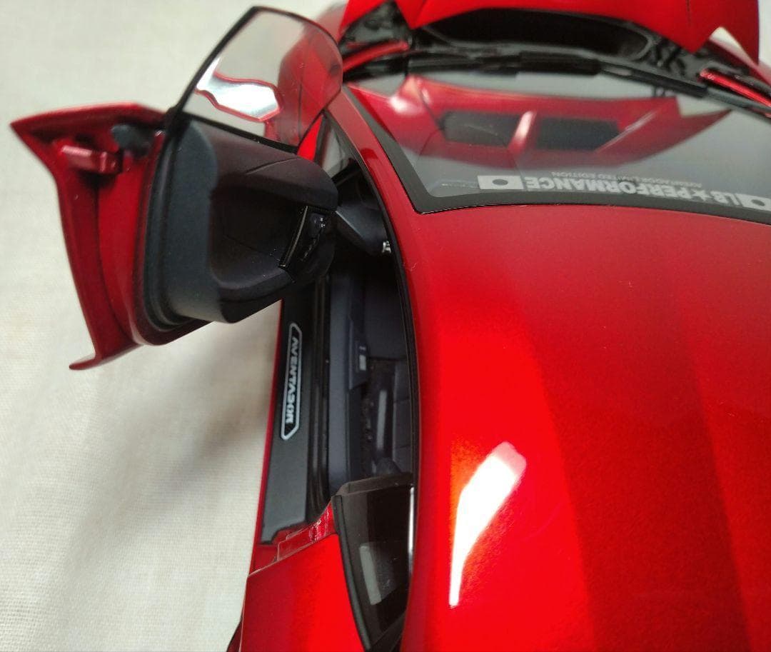 オートアート　1/18　ランボルギーニ　アヴェンタドール　LB-WORKS