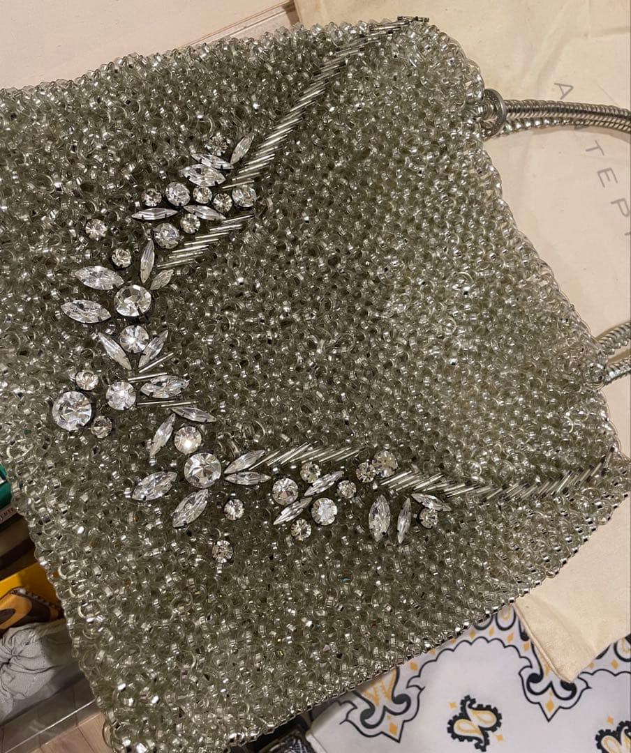 アンテプリマ シルバーパーティーバッグ