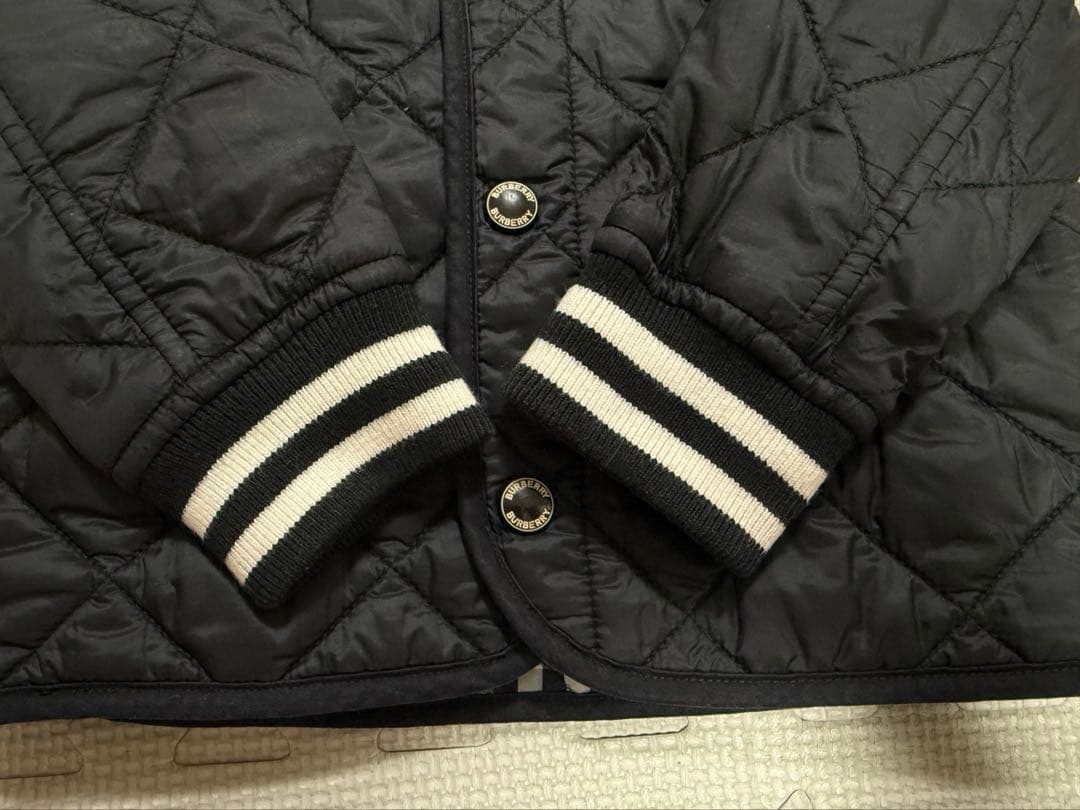 バーバリー　キルティングアウター　黒