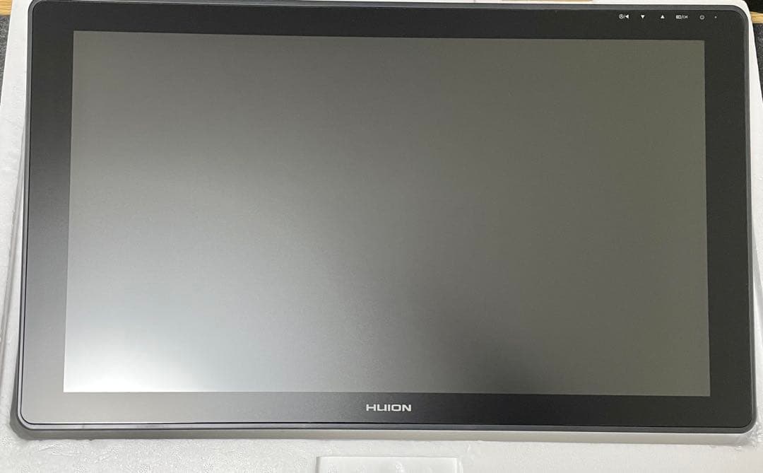 HUION KAMVAS 22 液タブ
