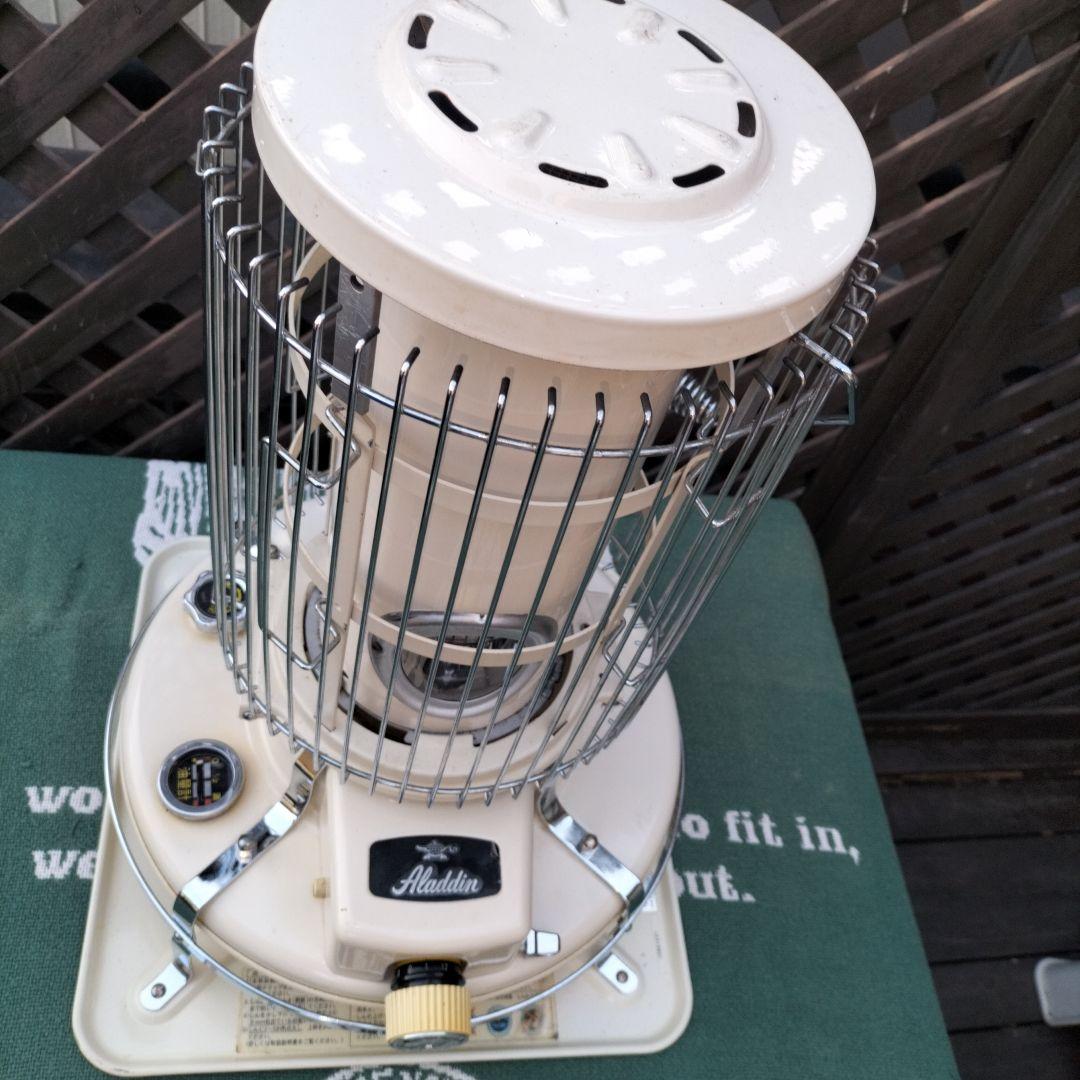 アラジン メン テナンス済。純正芯交換済。取り扱い説明書。ベージュ