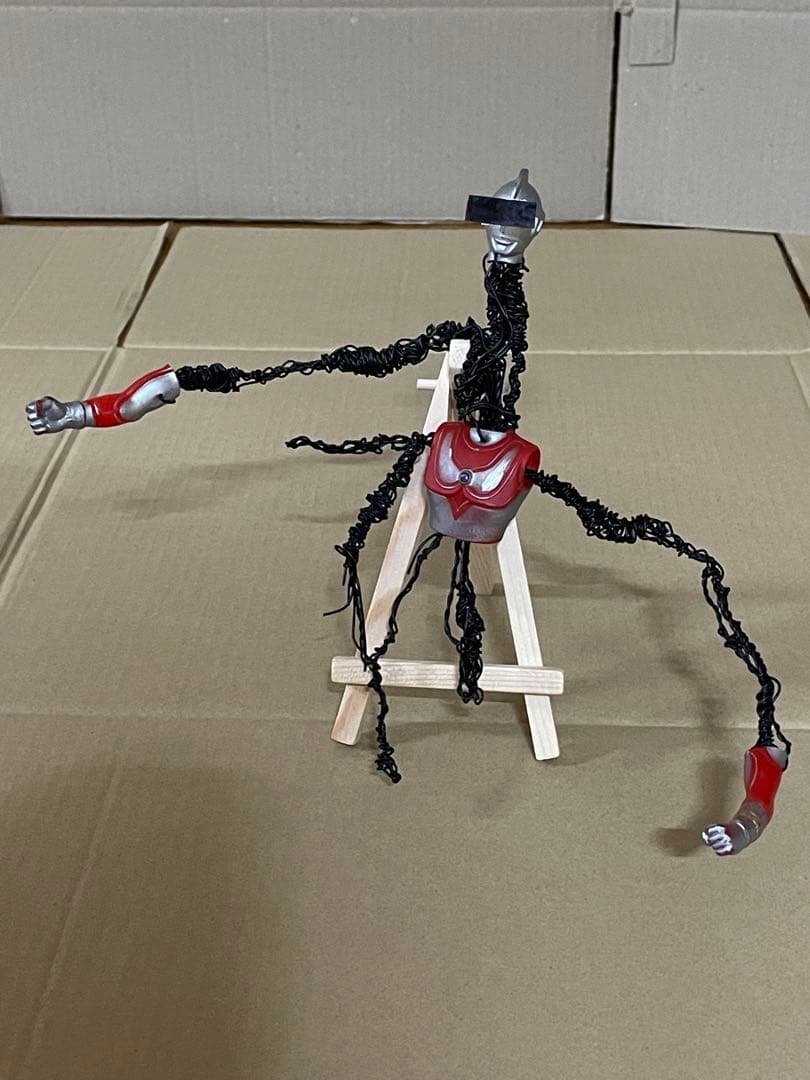 美術品　何かよくわからない　美術品