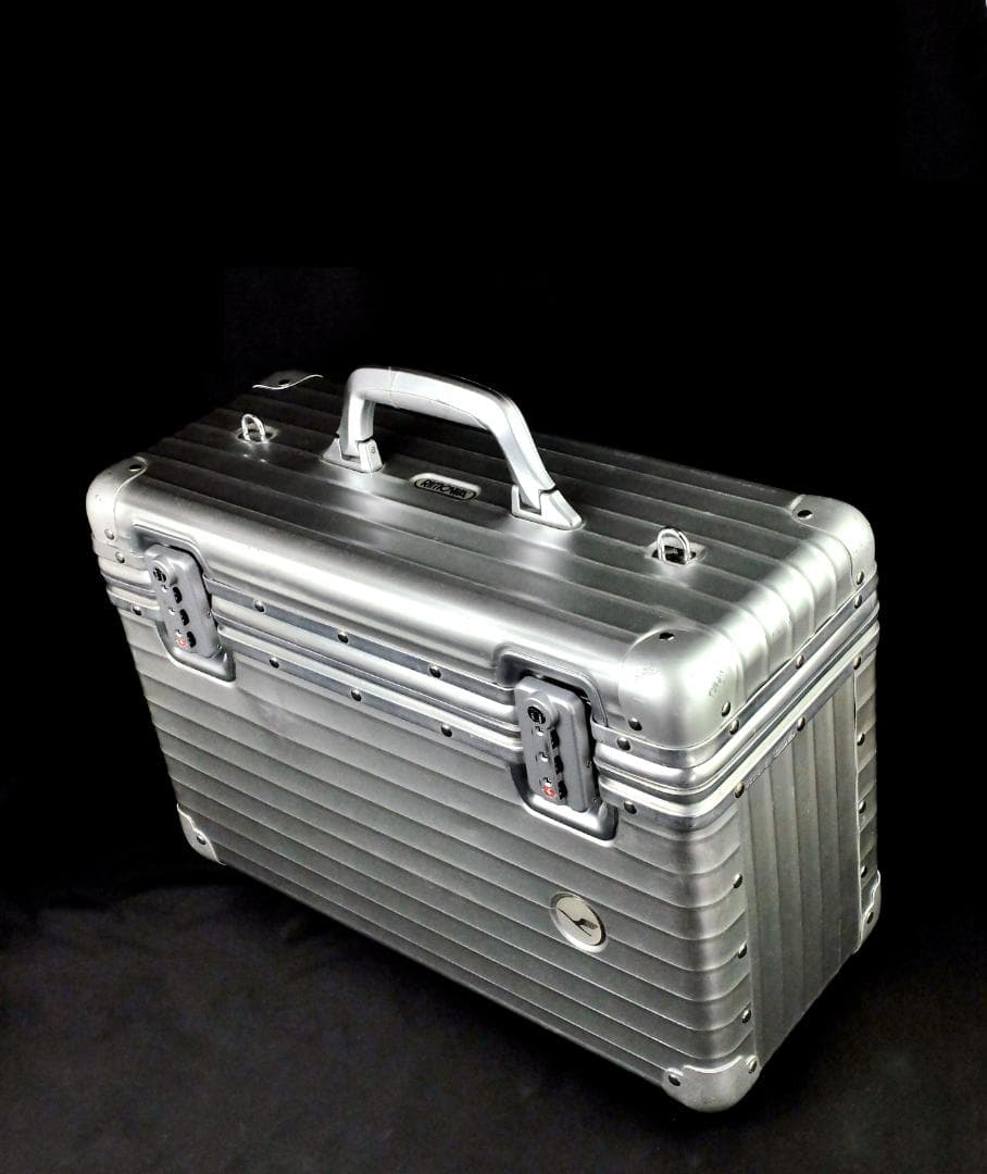 リモワ 940.31『Lufthansa』アルミTSA パイロットケース 29L