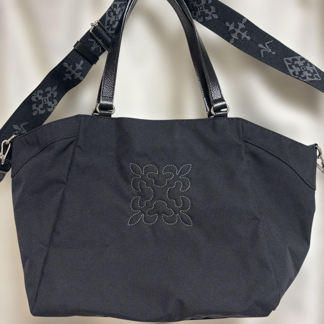 ほぼ未使用ラシット A4入る刺繍2wayバッグ