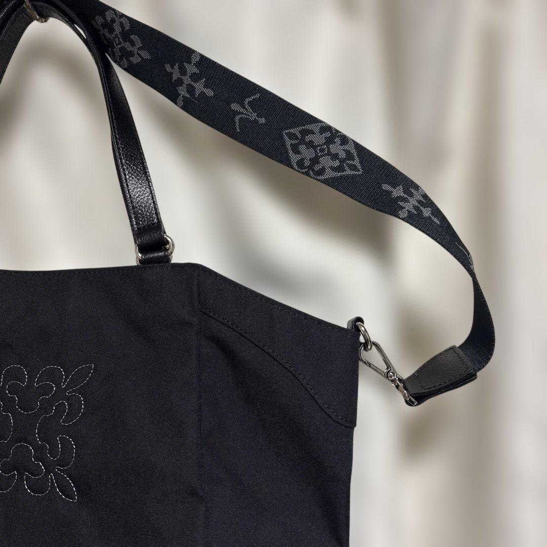 ほぼ未使用ラシット A4入る刺繍2wayバッグ