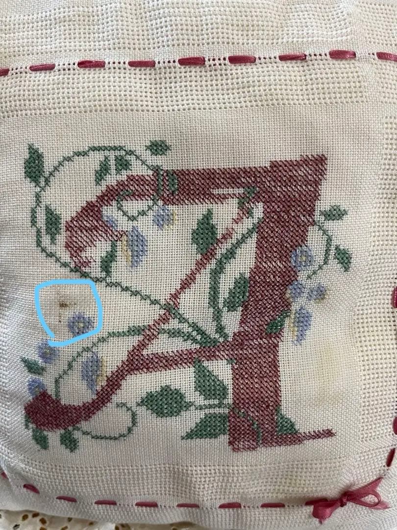 イギリスヴィンテージ　クッション