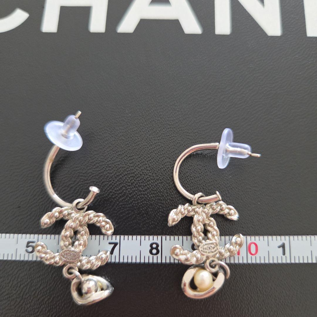 CHANEL CCロゴ シルバーピアス