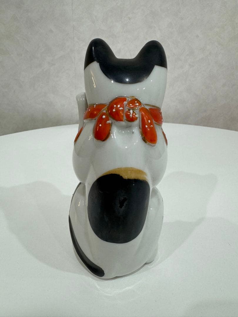 古い招き猫    ^.  ̫ .^ฅ゛