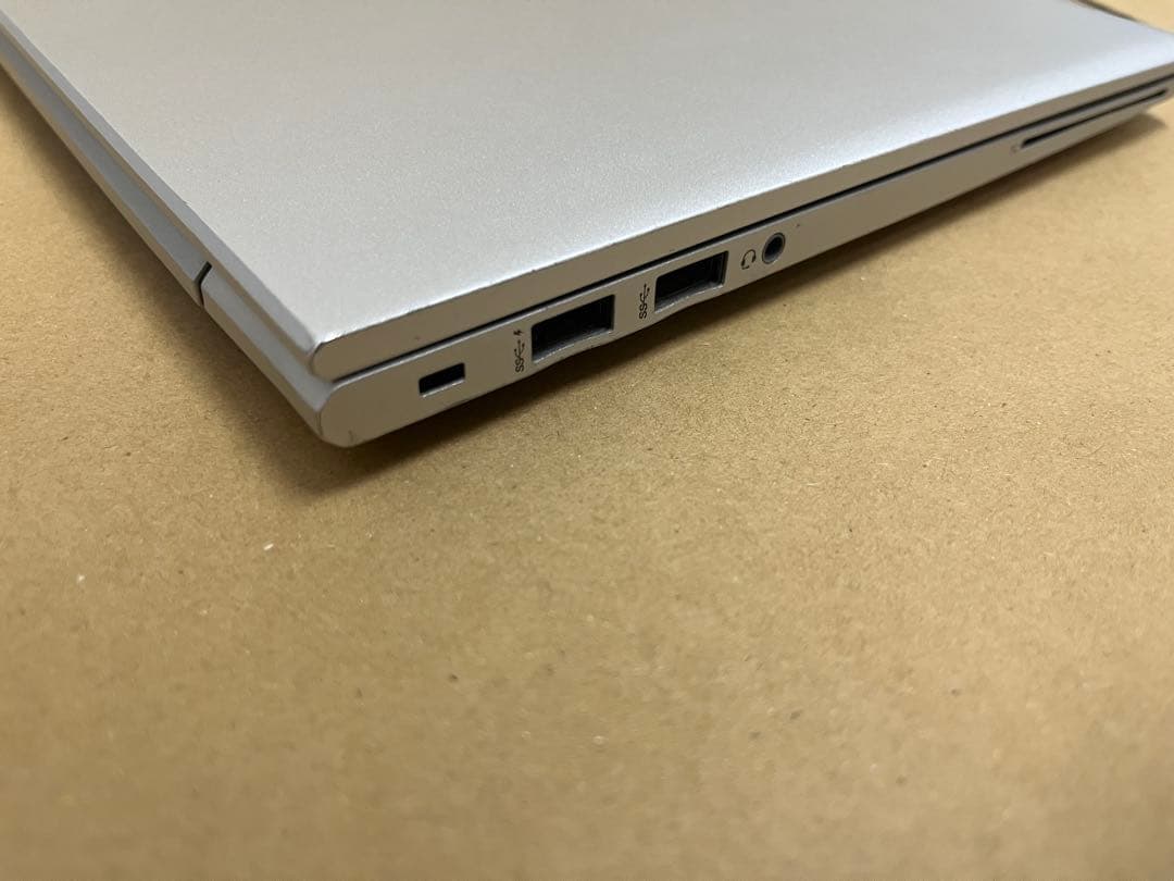 HP 830 G8 i7-1185G7 16GB 256GB SSD 13.3型