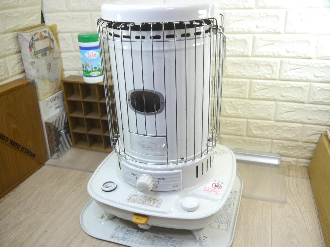 送料込み◆2013⑥◆コロナ　灯油ストーブ 円筒形 ホワイト