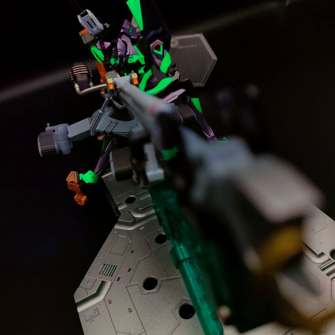 エヴァンゲリオン　初号機　専用拘束兼移動式射出台＋武器格納庫　RG 【全塗装】