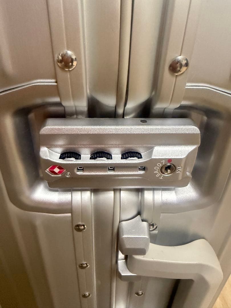 美品‼️ メルセデス・ベンツ 32L 機内持ち込み 4輪 TSAロック/非売品