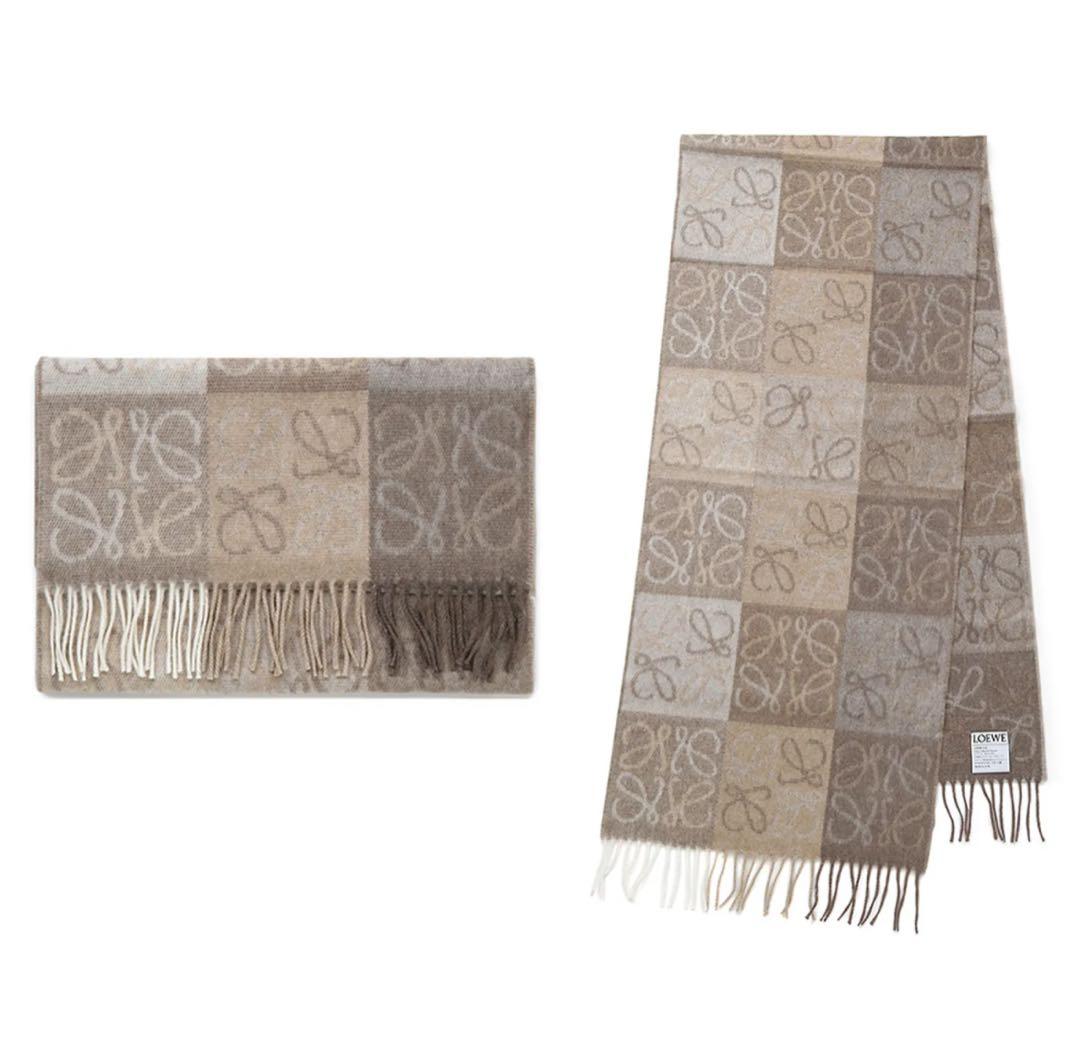 LOEWE ベージュ系 パターン マフラー