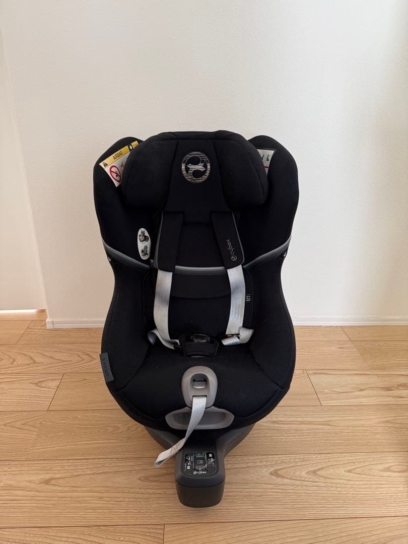 たろ　Cybex シローナS i-size ブラック チャイルドシート