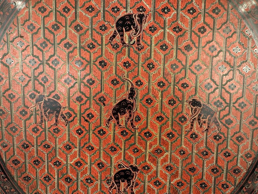 折り畳み花台　漆器　机　卓　タイ　美品