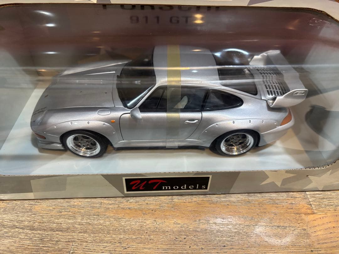 ミニカー Porsche 911 GT2 1/18 UT models