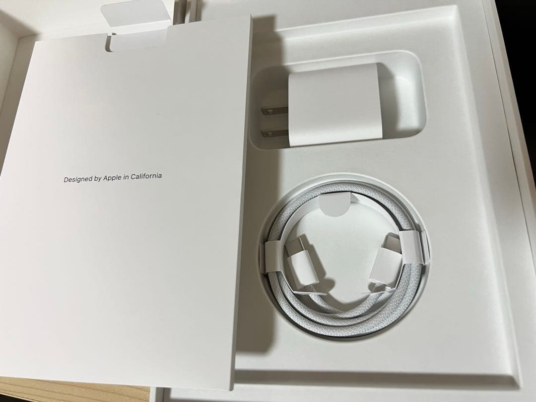 今月購入 極美品 iPad mini 第7世代 128GB Wi-Fi おまけ付