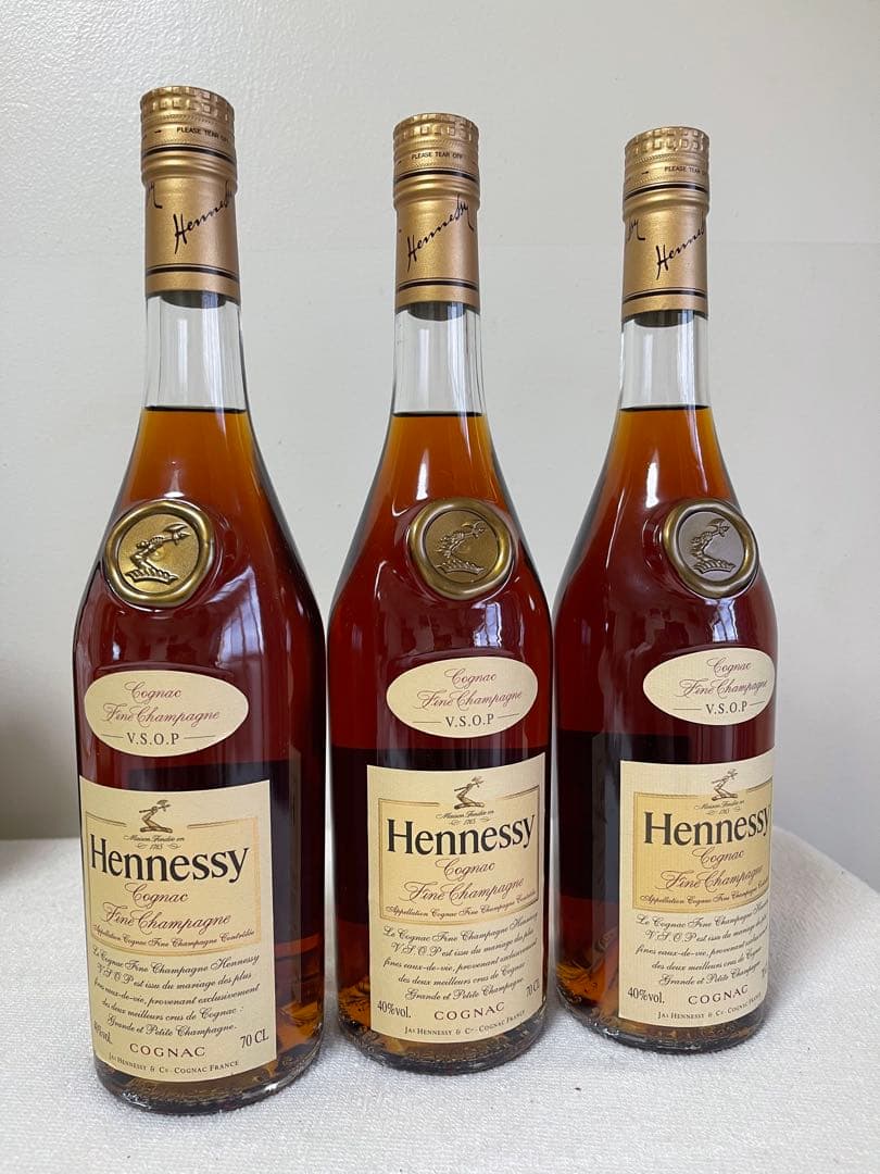 Hennessy VSOP 700ml 3本セット