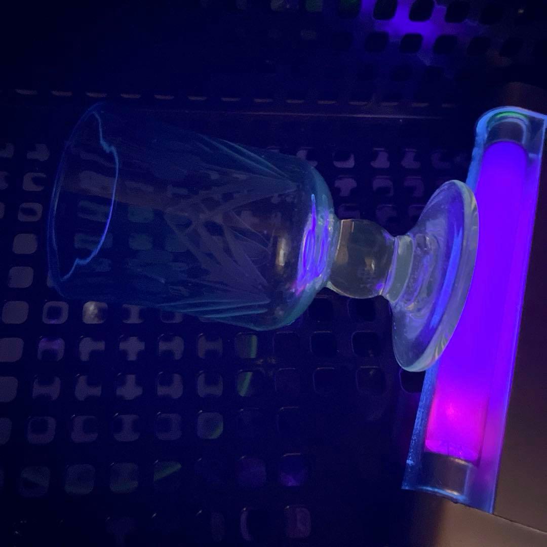 骨董　時代ガラス　青被せ　希少　菖蒲紋切子　ベル型氷コップ　ウラン１客