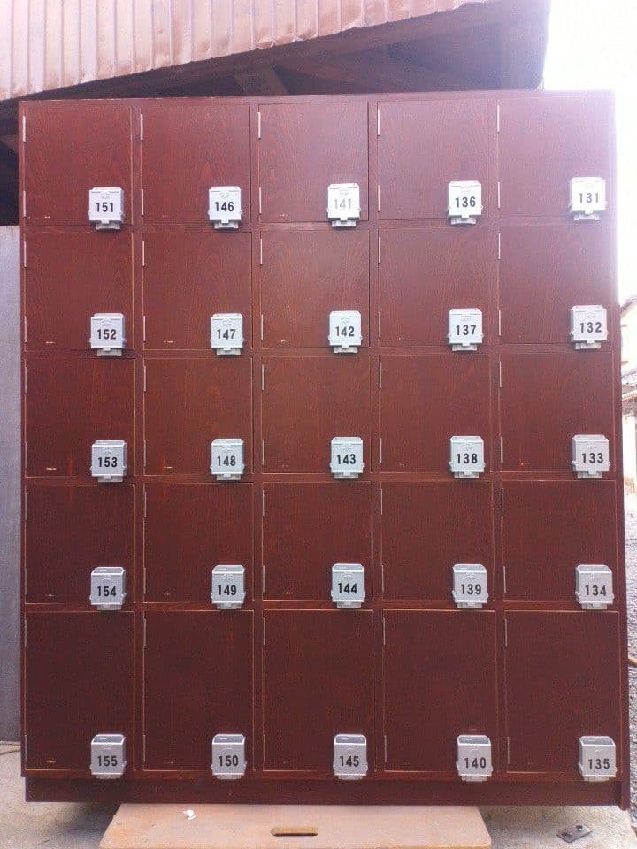 木製シューズロッカー 25個収納 木札下駄箱