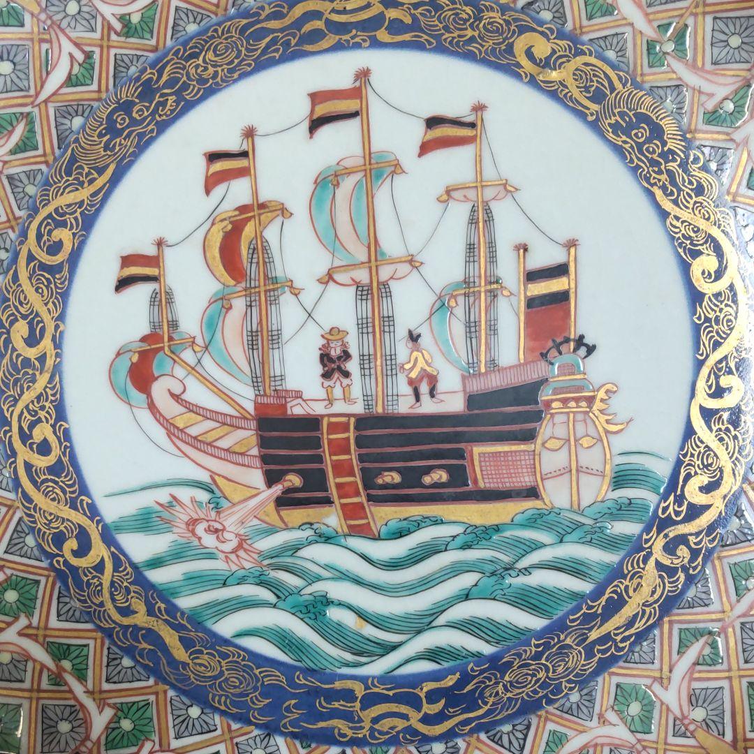 伊万里色絵五艘船文鉢ニ組。