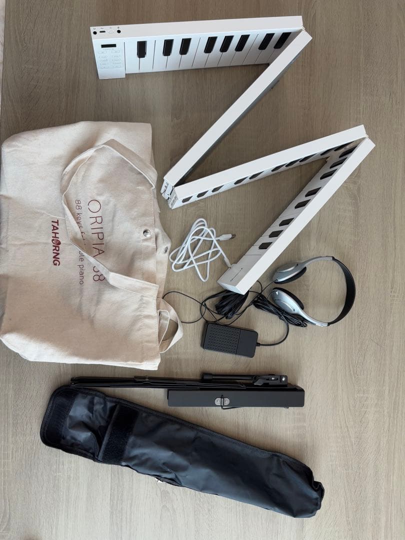 折りたたみ式電子ピアノ/MIDIキーボード