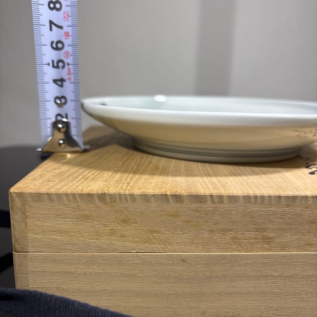 真作　本人作　人間国宝　14代今泉今右衛門　色絵墨色墨はじき瑞波花文盌