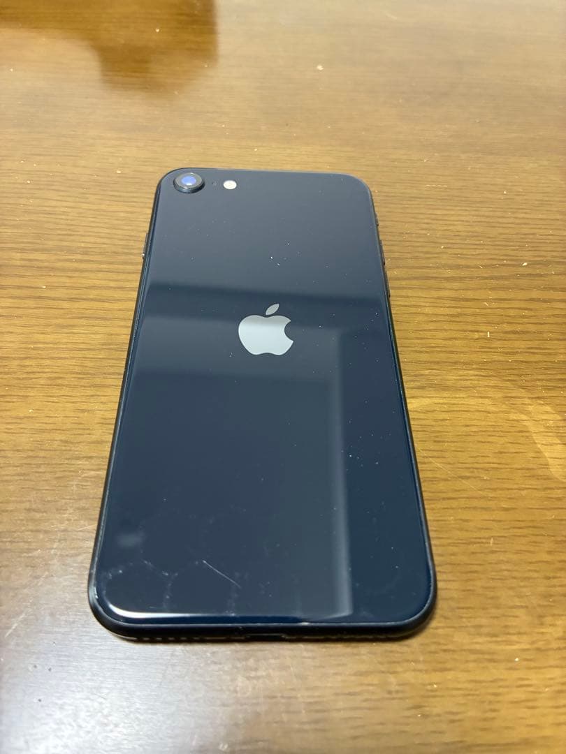 iPhone SE 3世代 64GB SIMフリー 箱 充電ケーブル付き