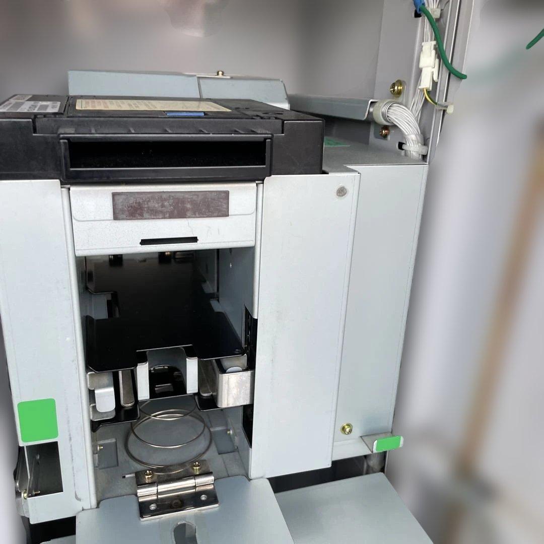 フィールド・サービス　グローリー　ERD-20Q 両替機　架台つき　二台