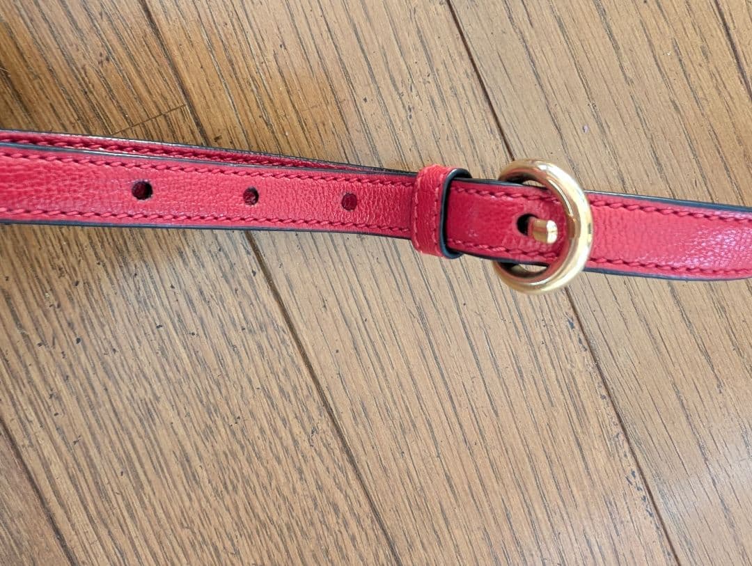 MIU MIU　ミューミュー　 赤 　レザー　ハンドバッグ