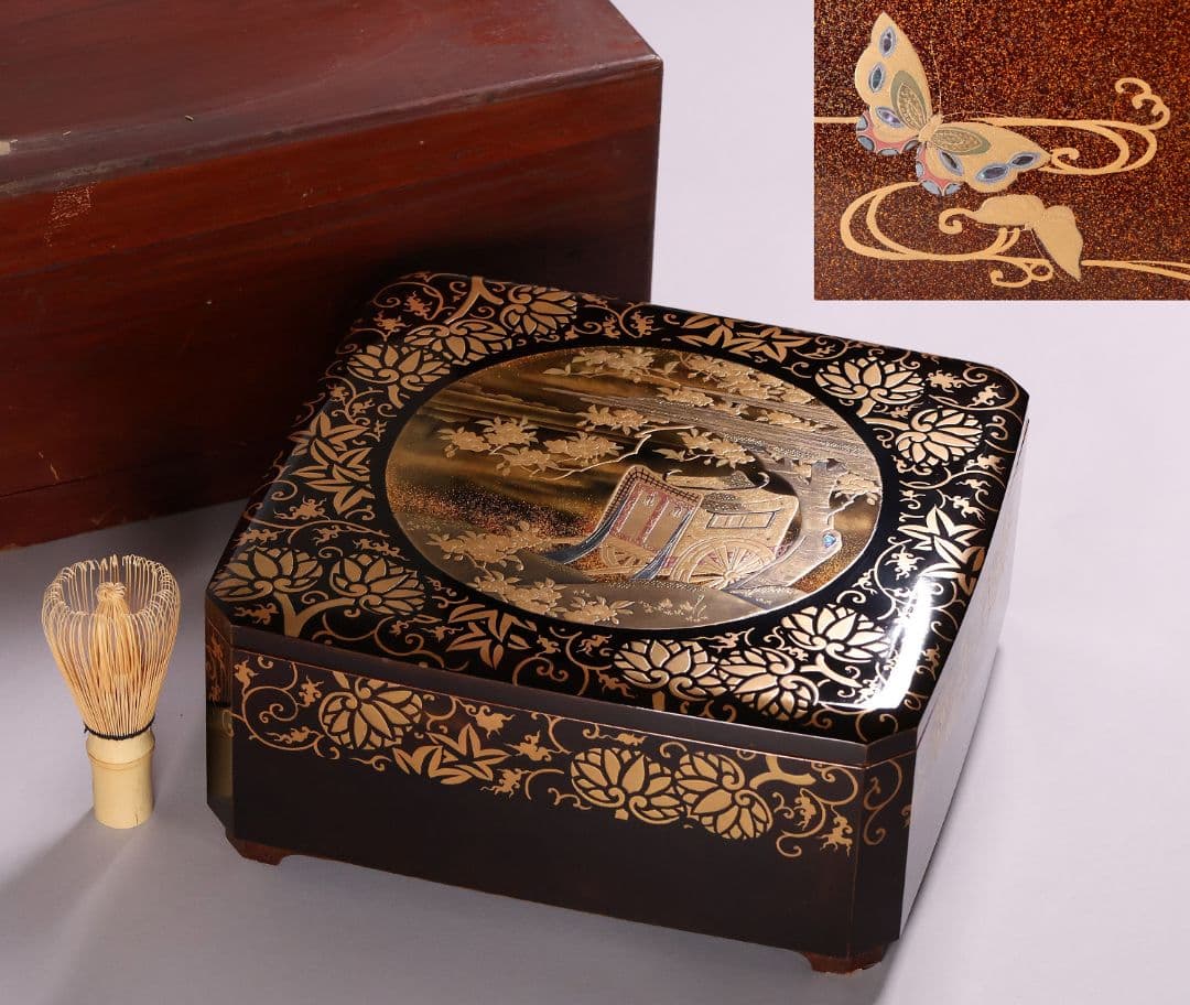 【MA693】加賀蒔絵 饅羹重 御所車 葵唐草 蝶 金蒔絵 螺鈿 木製 饅頭箱