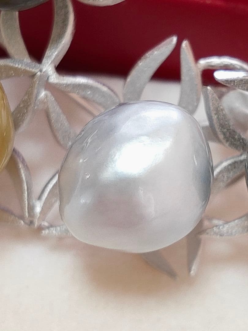 未使用品 南洋真珠 黒蝶真珠 白蝶真珠 シルバー ブローチ 兼 ペンダント